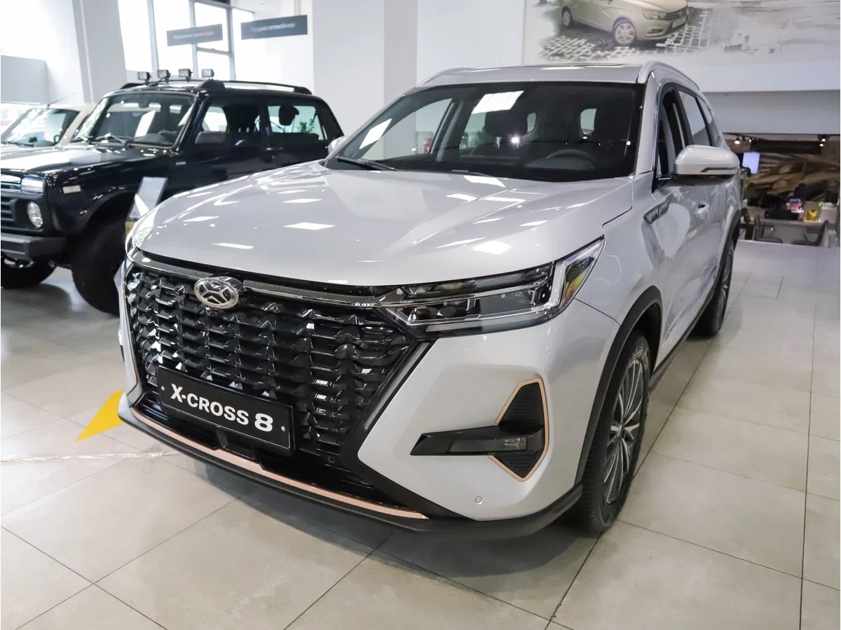 XCITE X-CROSS 8 с салона по цене от 1 854 000 рублей